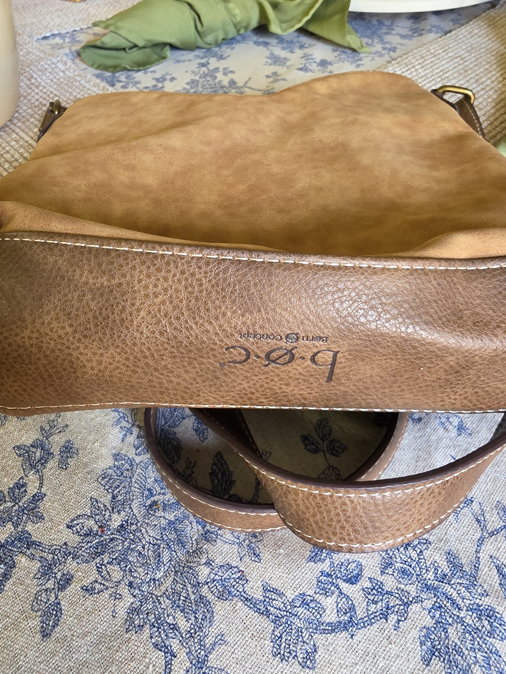 b.o.c Two-Tone Brown Leather Shoulder Bag - Picture 3 of 6